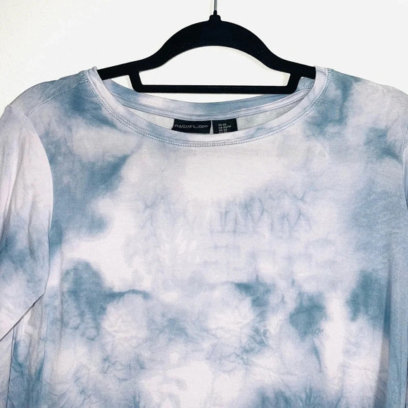 Rachel Zoe Light Blue & White Tie-dye Round Hem Long Sleeve Tee Xsmall Women’s - Picture 2 of 10